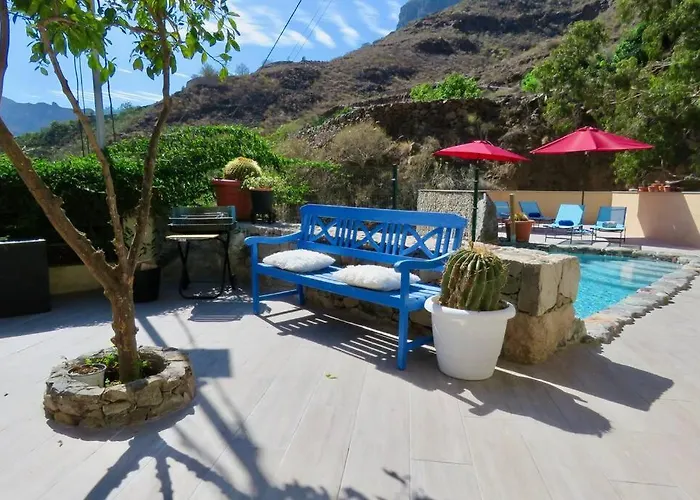 Casa Con Piscina Privada En Cercados De Espino