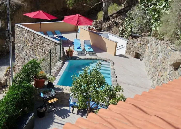 Casa Con Piscina Privada En Cercados De Espino